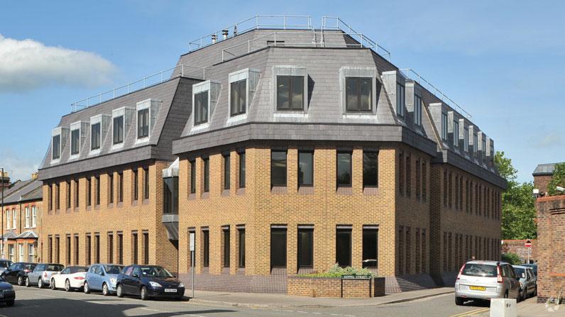 Frances Rd, Windsor for sale - Primary Photo - Image 1 of 8