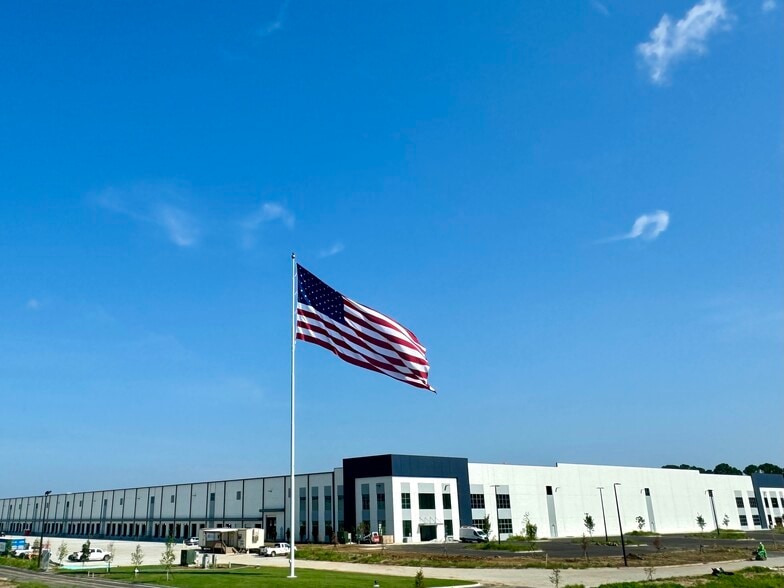 Central Port Logistics Ctr, Savannah, GA to rent - Building Photo - Image 1 of 9