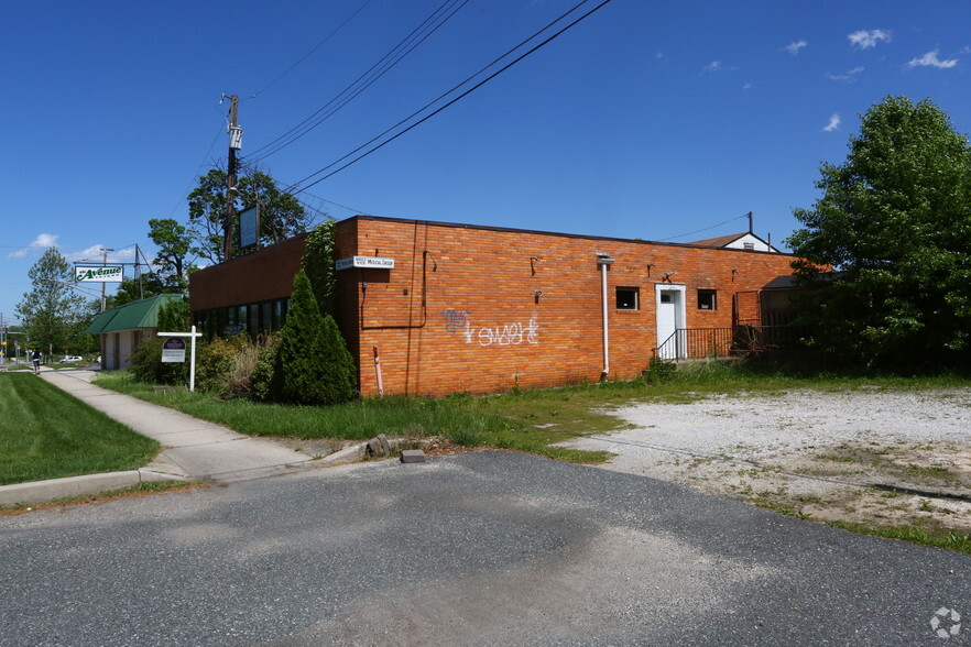 1825-1827 Eastern Blvd, Baltimore, MD for sale - Primary Photo - Image 1 of 1