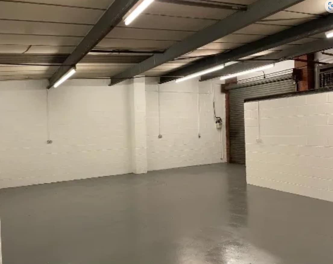 Waterloo Rd, Alcester to rent Interior Photo- Image 1 of 2