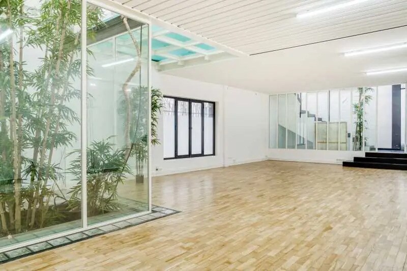 Location Bureaux 119 m² - Photo 1
