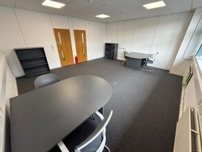Phoenix Way, Swansea to rent Interior Photo- Image 2 of 2