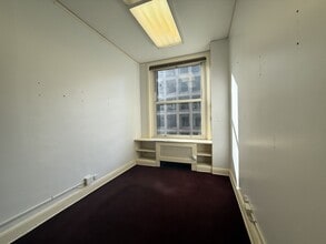 77 W Washington St, Chicago, IL to rent Interior Photo- Image 1 of 2