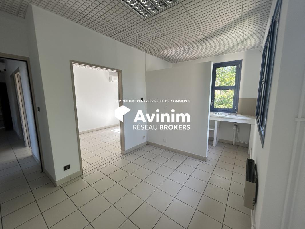 Light Industrial in Muret to rent Interior Photo- Image 1 of 5