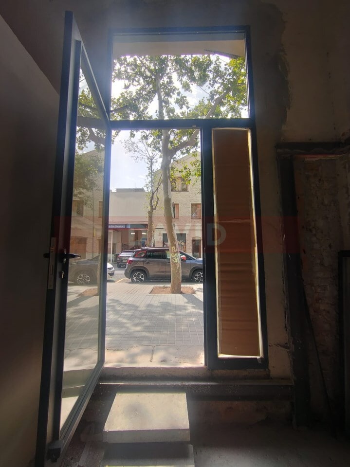 Retail in Barcelona, Barcelona to rent Interior Photo- Image 1 of 11