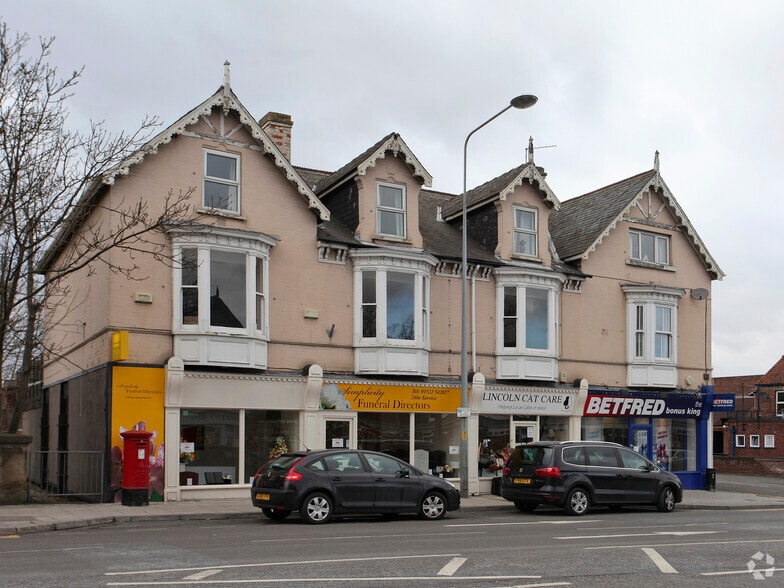 84-86 High St, Lincoln to rent - Building Photo - Image 3 of 6