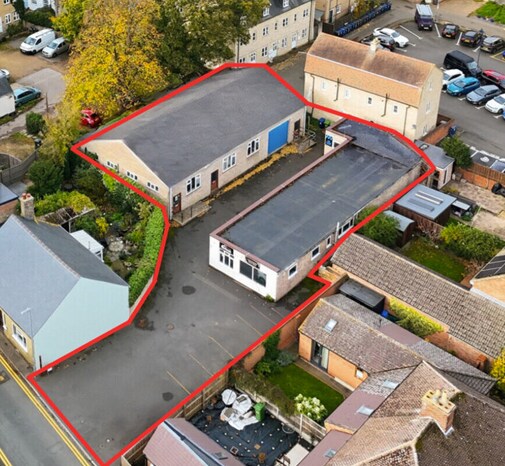 10-11 Orchard Lane, Huntingdon portfolio of 2 properties for sale on LoopNet.co.uk Primary Photo- Image 1 of 5