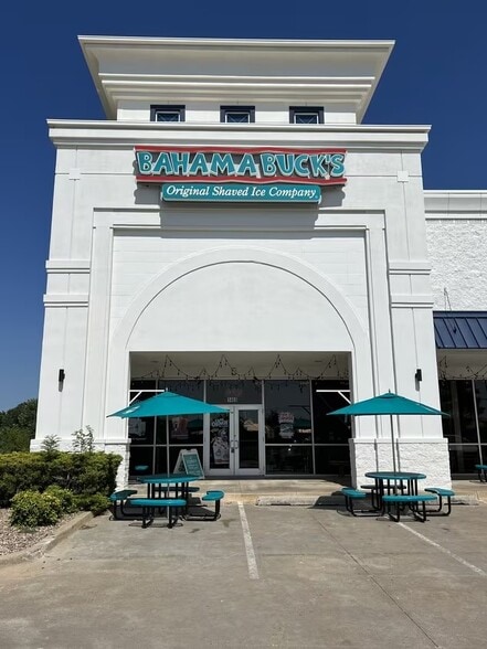 1420 N Kelly Ave, Edmond, OK to rent - Building Photo - Image 2 of 4