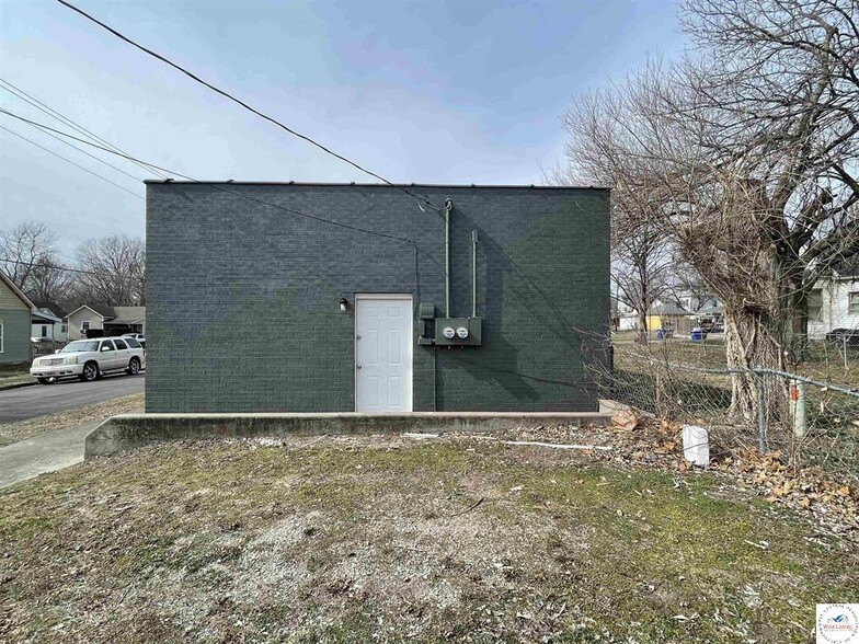 108 W 11th St, Sedalia, MO for sale - Building Photo - Image 3 of 24