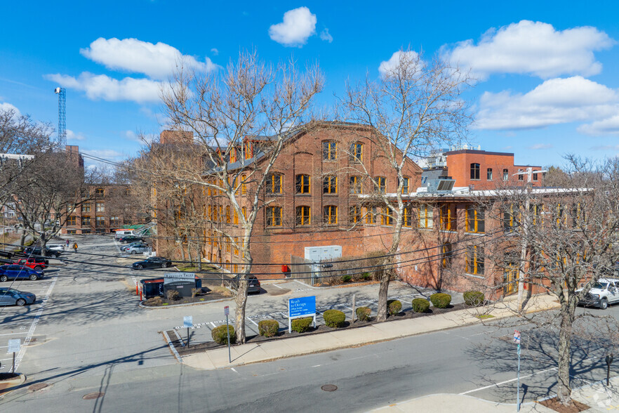 222 Third St, Cambridge, MA for rent - Building Photo - Image 1 of 5