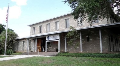 201 S Avenue G, Johnson City, TX for rent Building Photo- Image 1 of 1