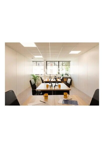 Office in Villeurbanne to rent - Interior Photo - Image 3 of 6