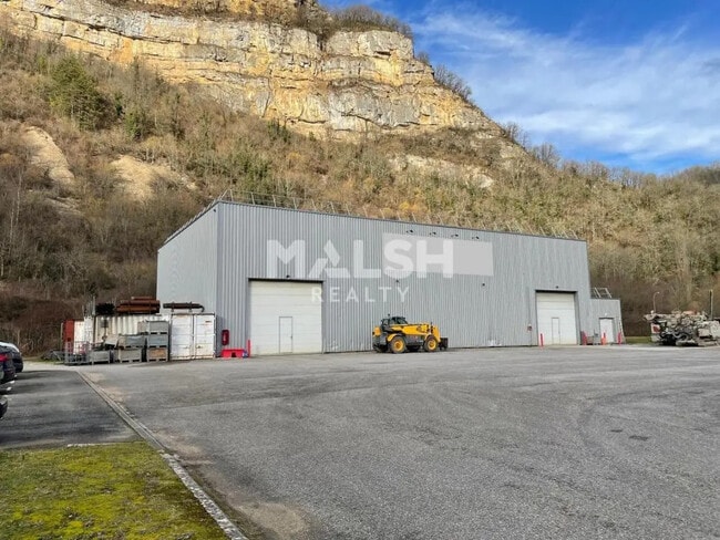 Vente Local d'activités 1 074 m²