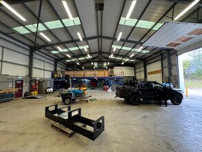 Intercity Way, Leeds to rent Interior Photo- Image 2 of 2