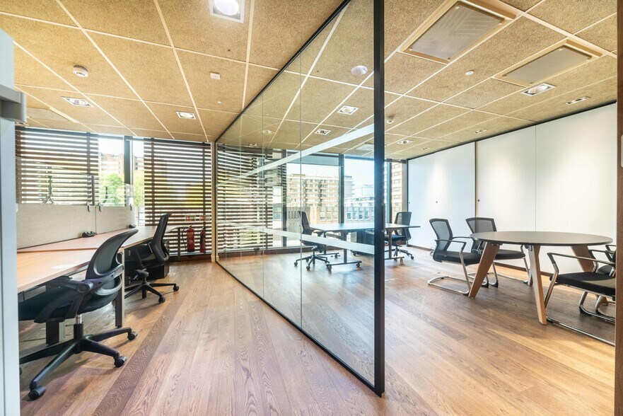 178-180 Edgware Rd, London to rent - Building Photo - Image 1 of 29