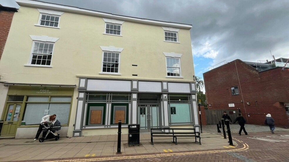 10-12 Swan St, Warwick to rent - Building Photo - Image 2 of 15