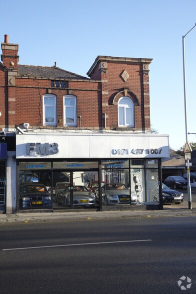 135 Buxton Rd, Stockport to rent - Building Photo - Image 2 of 3