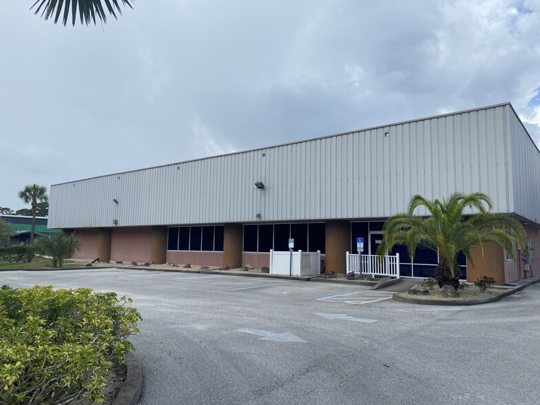 718 North Dr, Melbourne, FL for sale - Building Photo - Image 1 of 1