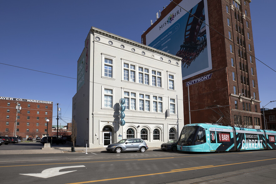 1617 Main St, Kansas City, MO for rent - Building Photo - Image 1 of 6