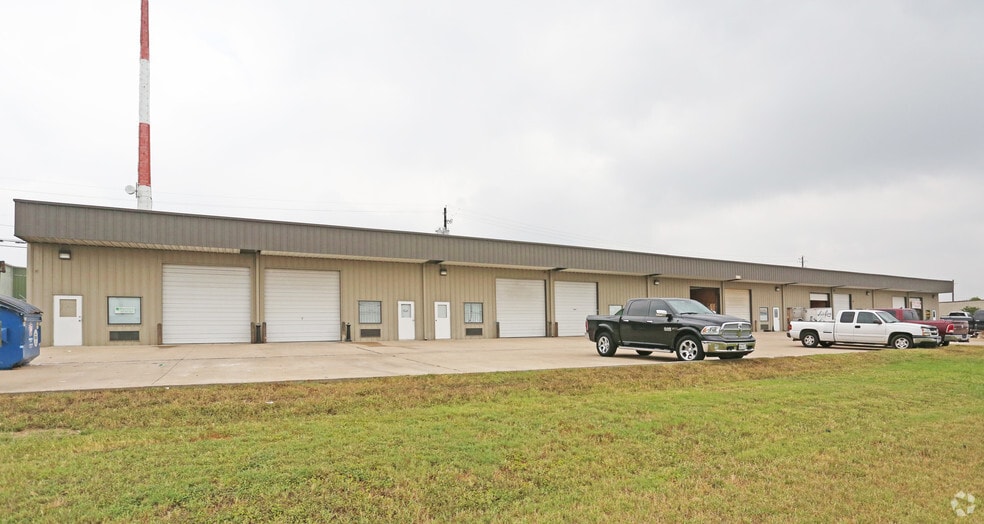 1914 W Howard Ln, Austin, TX for sale - Primary Photo - Image 1 of 1