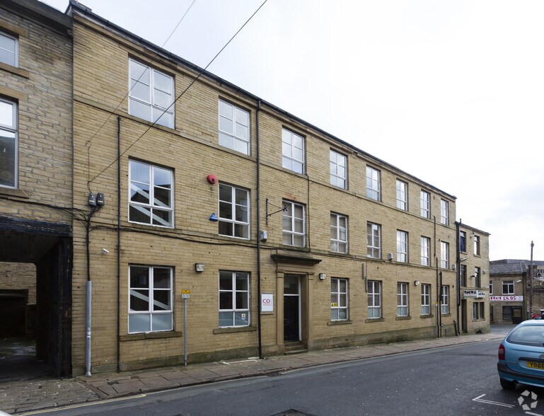 3 Carlton Pl, Halifax for sale - Primary Photo - Image 1 of 1