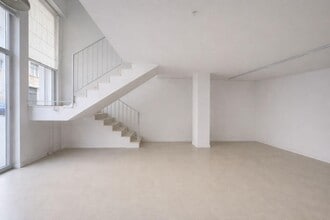 Retail in Barcelona, Barcelona to rent Interior Photo- Image 1 of 3