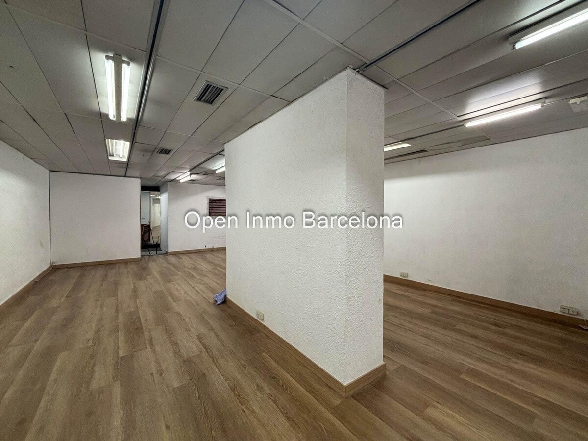 Barcelona, BAR 08015 - Unit Pt01 -  - Interior Photo - Image 2 of 13