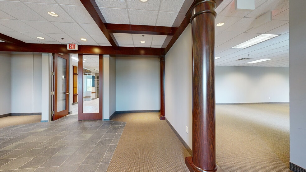 10400 Viking Dr, Eden Prairie, MN to rent - Matterport 3D Scan - Image 2 of 21