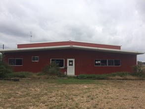 204 Glen Flora Rd, Eagle Lake, TX for sale Building Photo- Image 1 of 1