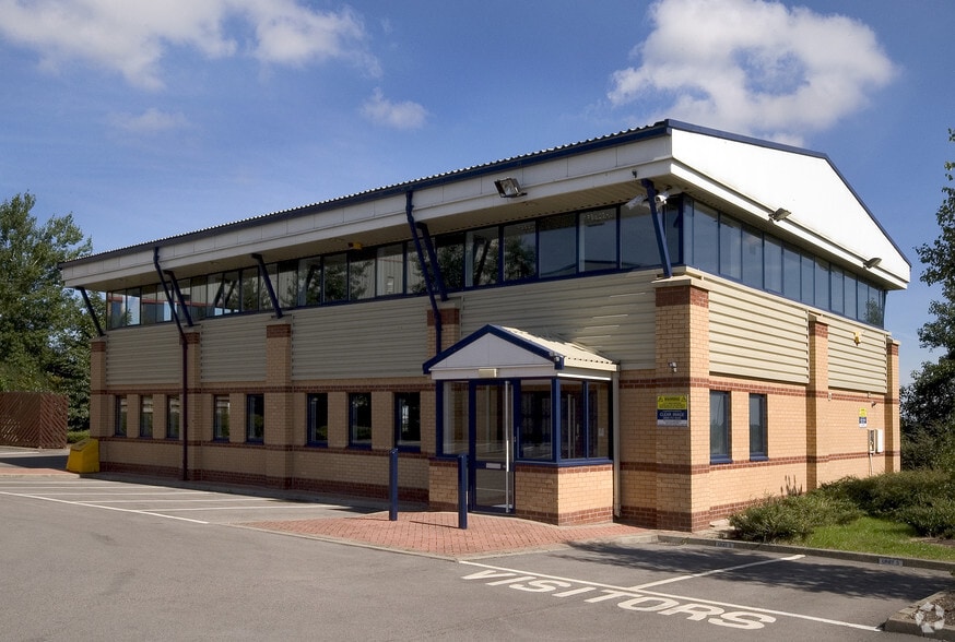 Nepshaw Ln S, Morley for sale - Primary Photo - Image 1 of 1