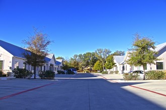 136 Old San Antonio Rd, Boerne, TX for sale Primary Photo- Image 1 of 1