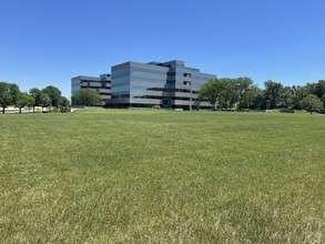 4515 N River Blvd, Cedar Rapids, IA for sale Building Photo- Image 1 of 40