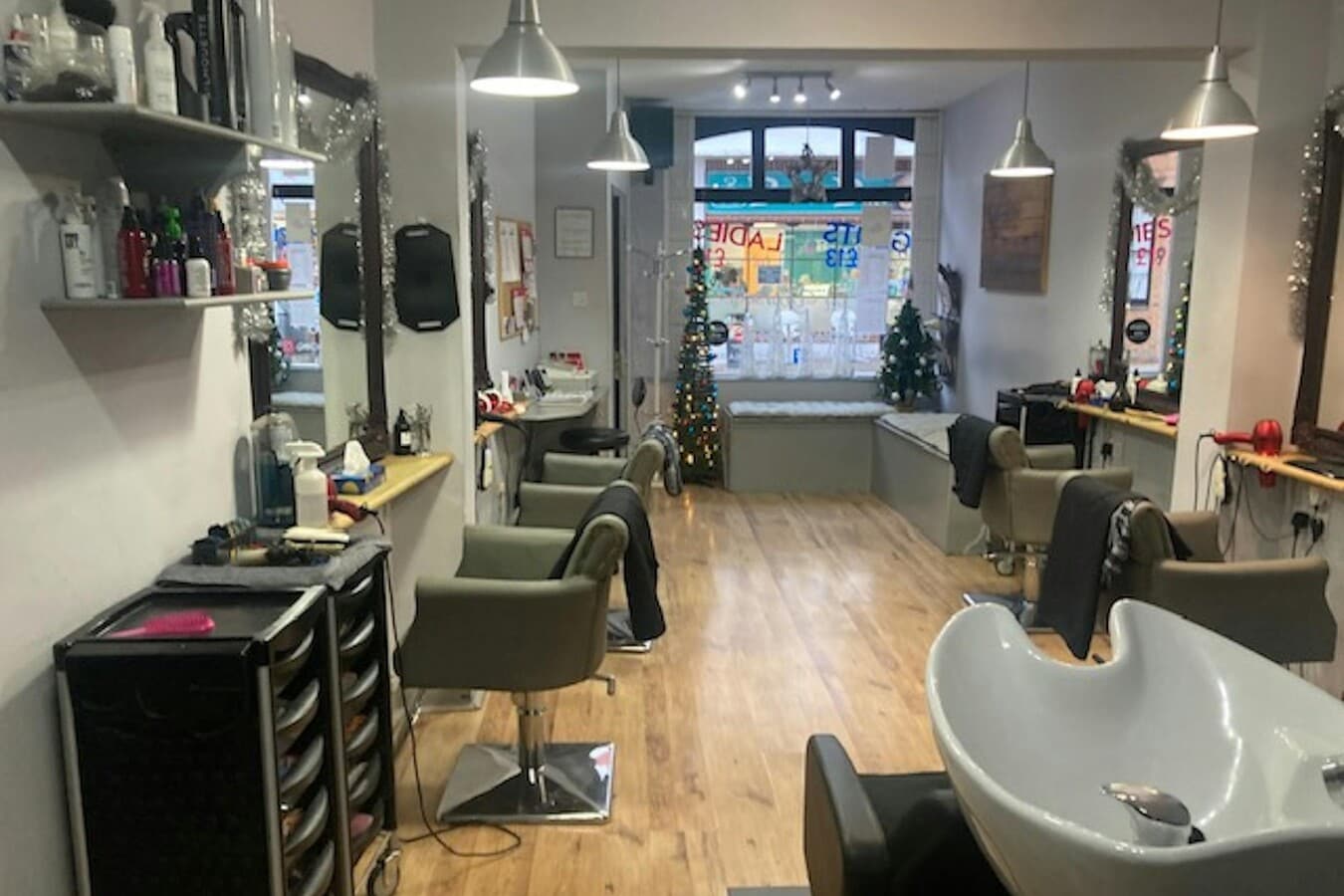 105-107 High St, Burnham, BKM SL1 7JZ - Unit 105 & 107 -  - Interior Photo - Image 1 of 1