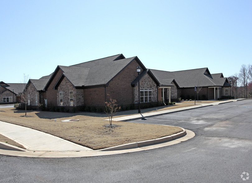 401 Permian Way, Villa Rica, GA for rent - Primary Photo - Image 1 of 12