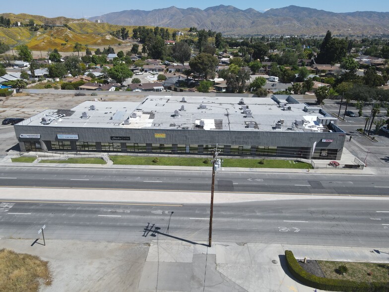 4000 E Florida Ave, Hemet, CA for rent - Building Photo - Image 1 of 11