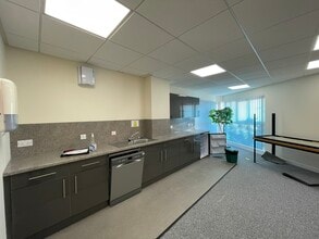 18 Marywell St, Aberdeen to rent Interior Photo- Image 1 of 4