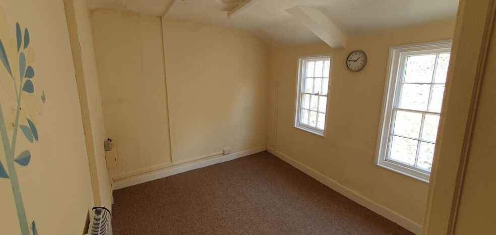 36 The Terrace, Torquay to rent - Building Photo - Image 3 of 4