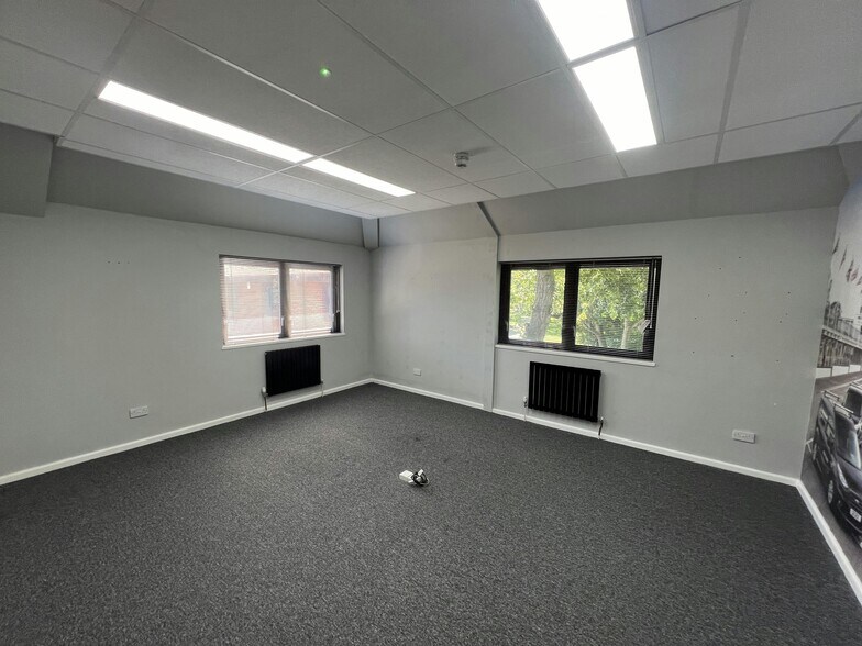 Northumberland Rd, Southsea to rent - Building Photo - Image 2 of 19