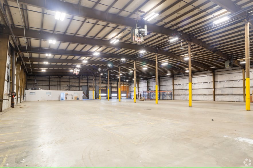 10 Ferry St, Concord, NH to rent - Building Photo - Image 3 of 11