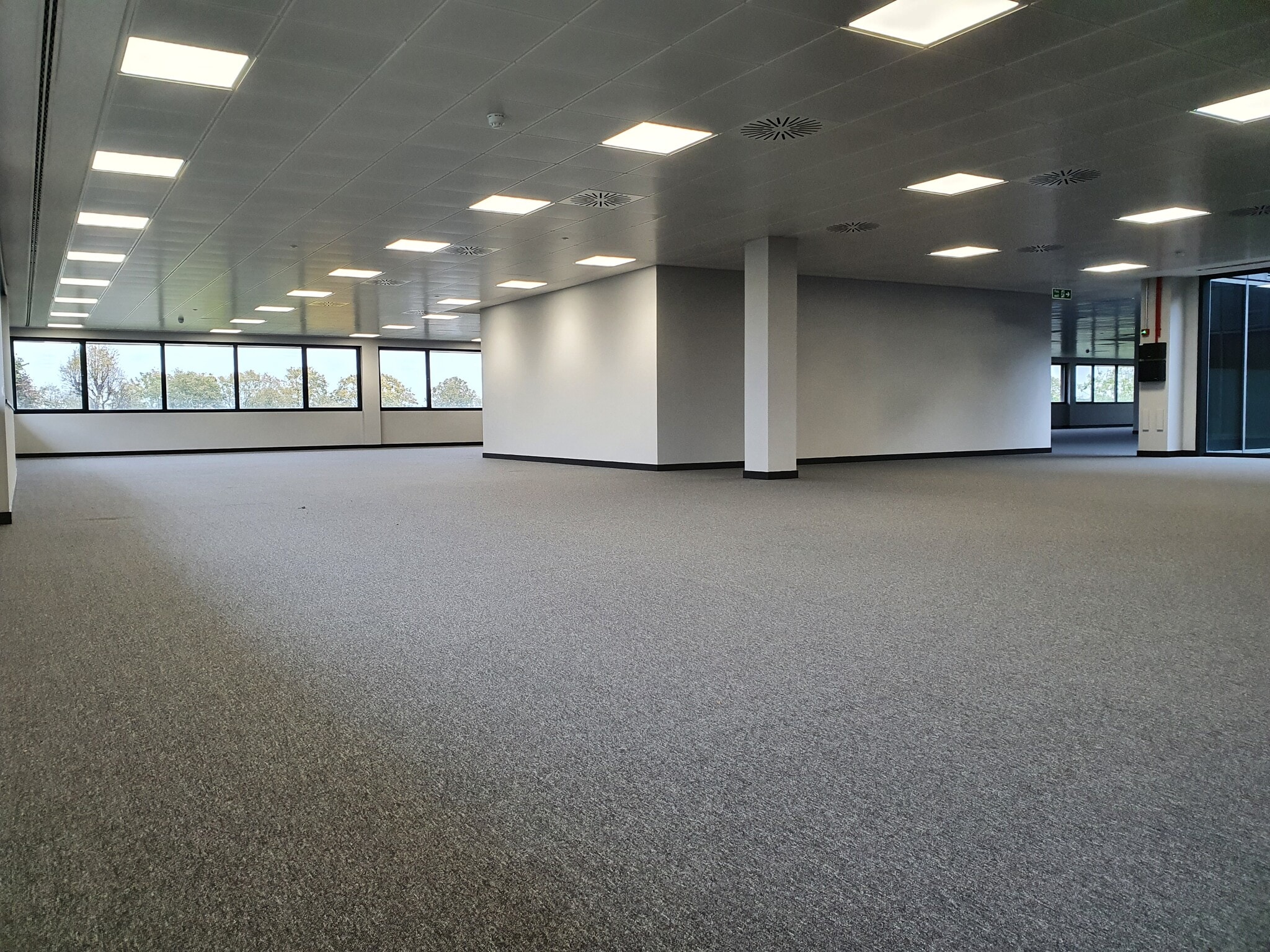 Reeds Cres, Watford to rent Interior Photo- Image 1 of 6