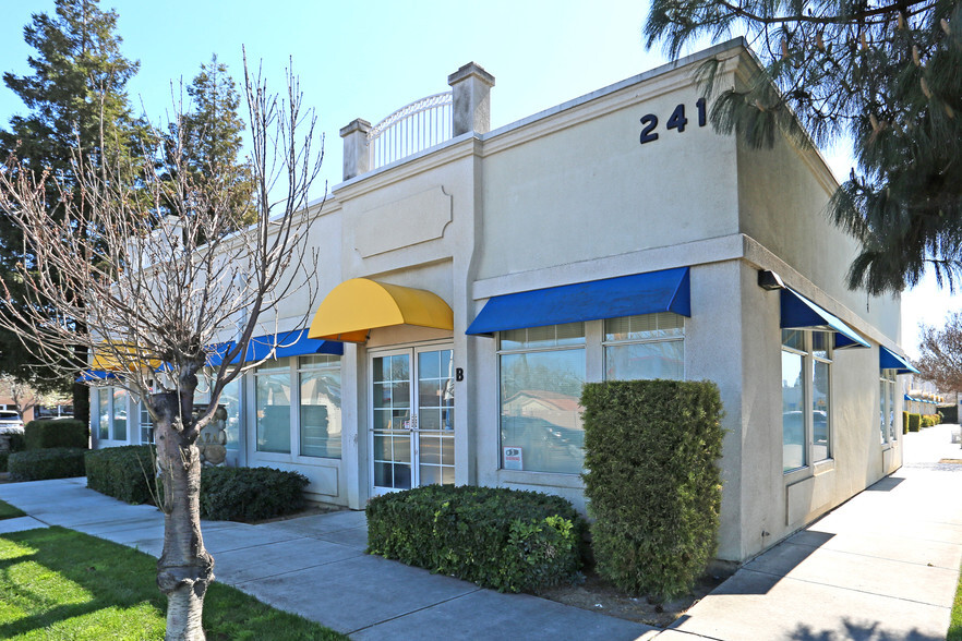 241-249 W Pacheco Blvd, Los Banos, CA for sale - Building Photo - Image 1 of 1