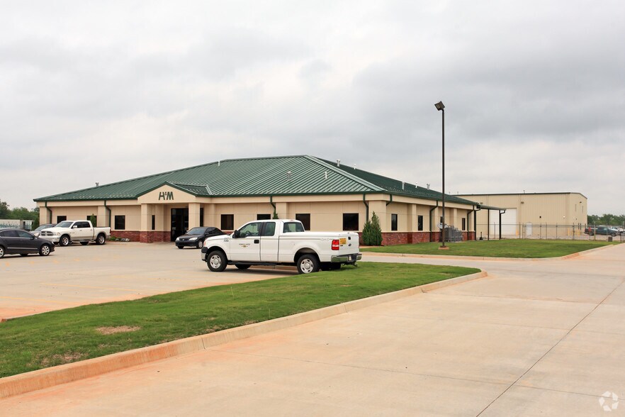 381 W Adkins Hill Rd, Washington, OK for sale - Primary Photo - Image 1 of 1