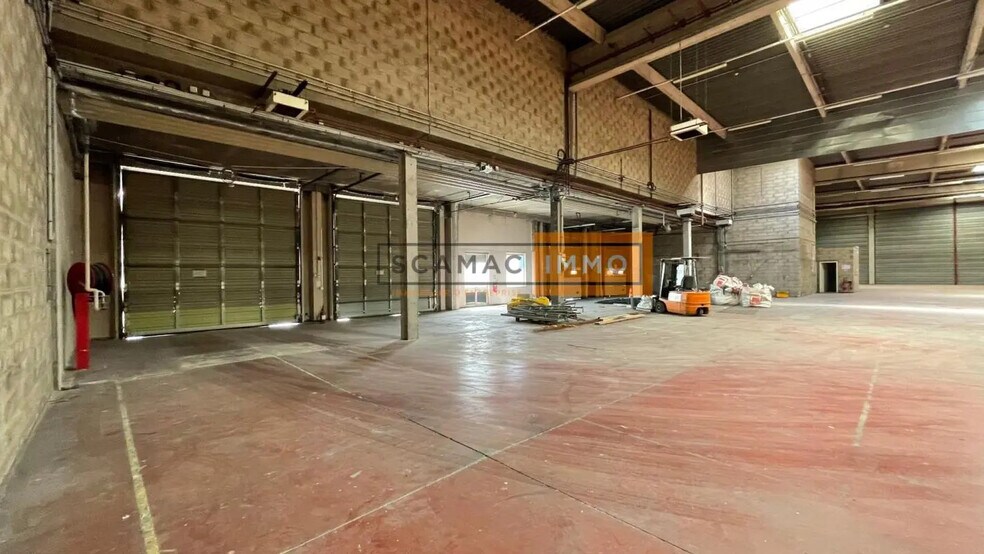 Industrial in Gennevilliers to rent - Building Photo - Image 3 of 13