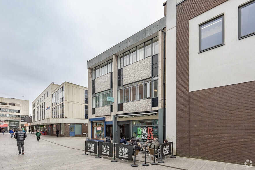 John Frost Sq, Newport to rent - Building Photo - Image 2 of 3