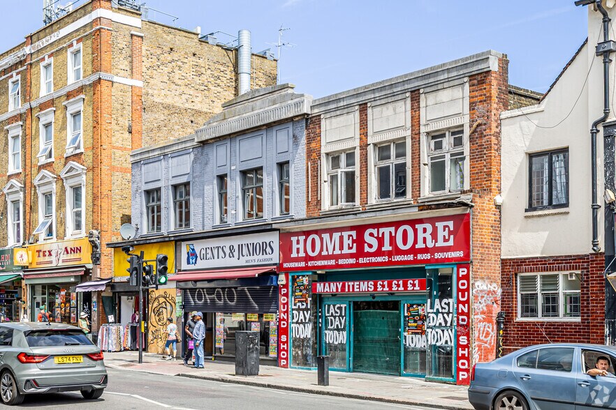 172-176 Kilburn High Rd, London to rent - Building Photo - Image 2 of 2