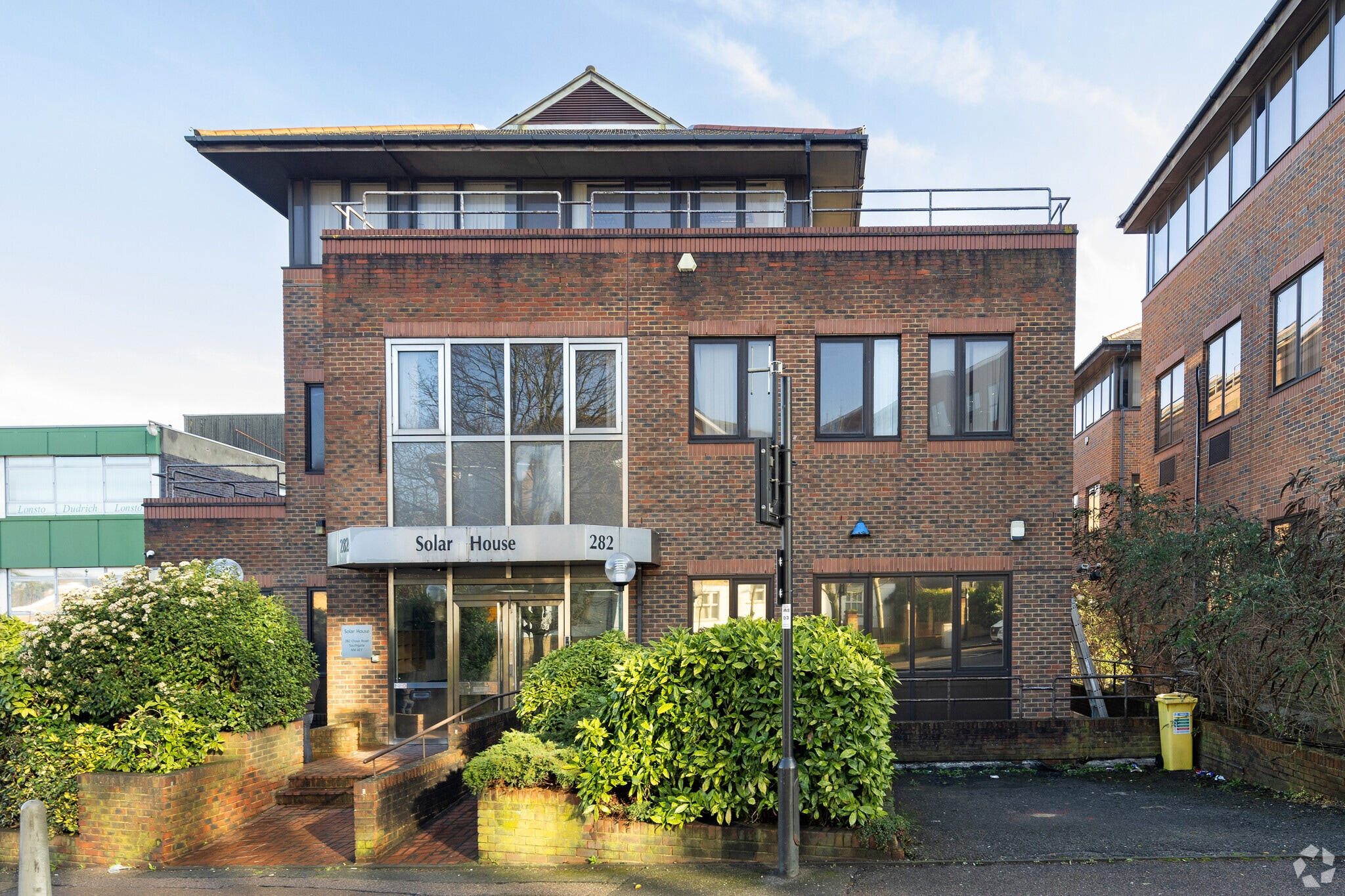 282 Chase Rd, London for sale Primary Photo- Image 1 of 1