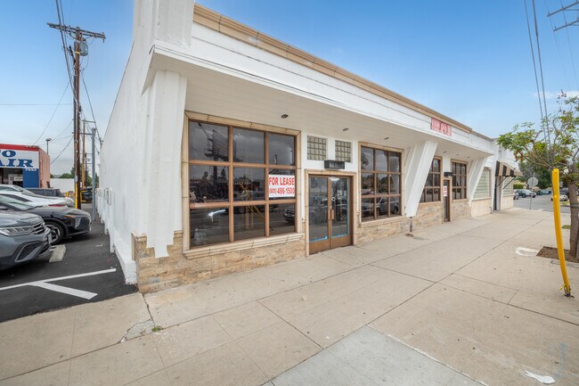 More details for 7540-7544 Balboa Blvd, Van Nuys, CA - Retail to Rent