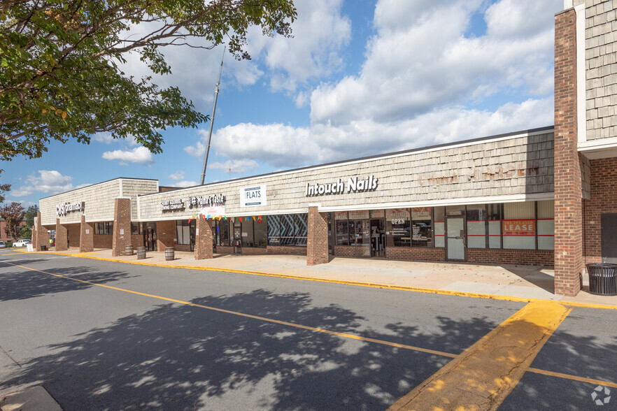 10384 Willard Way, Fairfax, VA for rent - Building Photo - Image 2 of 4