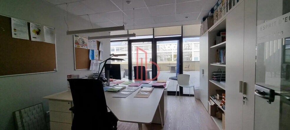 Office in Bordeaux to rent - Building Photo - Image 3 of 4