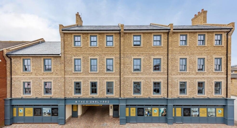 55-60 Railway St, Chelmsford to rent - Building Photo - Image 3 of 4